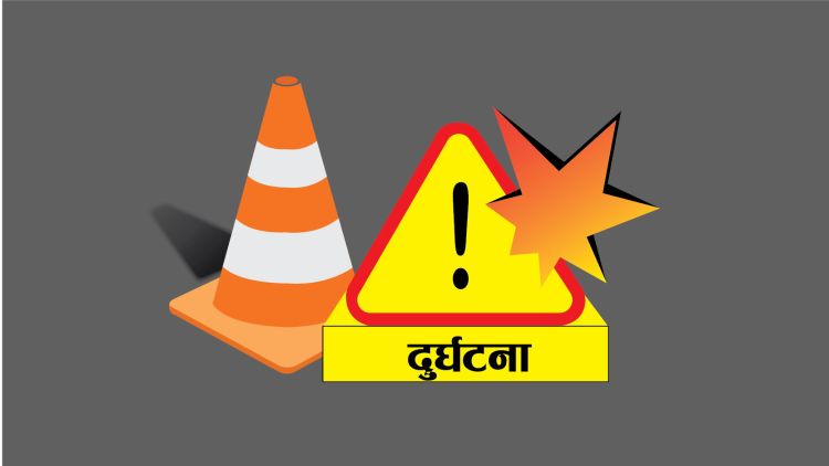 लुभुमा 'अन टेस्ट' माइक्रो अनियन्त्रित भएर ठोक्कियो घरको गेटमा