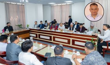 सिंहदरबारबाट पक्राउ परेका किस्पाङका अध्यक्ष १० मुद्दाका फरार प्रतिवादी