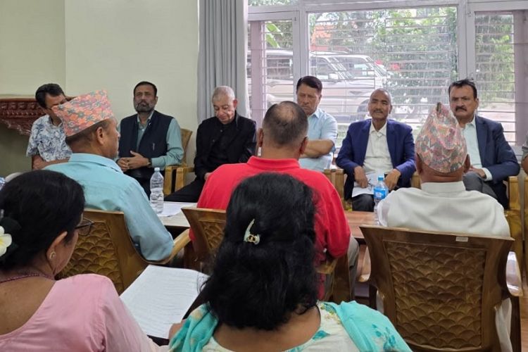 छुट्टै महाधिवेशन प्रस्ताव गरिएको बैठकमा छैनन् शेरबहादुर, पूर्णबहादुर र शेखर