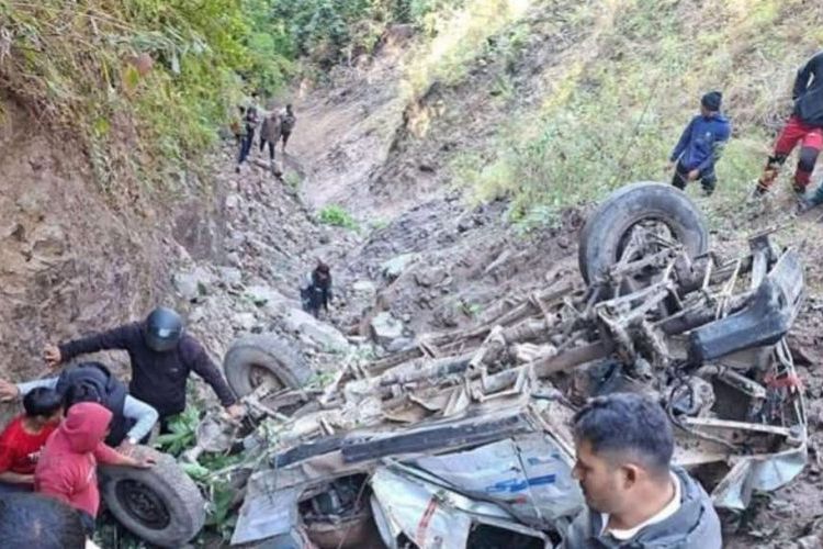 सानीभेरीमा जिप दुर्घटना, २ जनाको मृत्यु, ९ घाइते