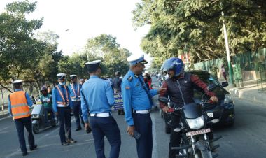 २४ घण्टामा ट्राफिक नियम उल्लङ्घन गर्ने ६४३ जना सवारीचालक कारबाहीमा