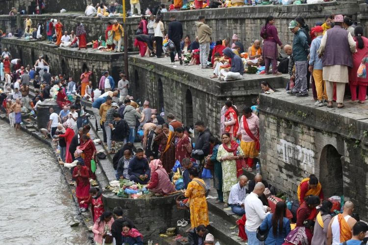 सोह्र श्राद्ध समापन : पशुपतिनाथमा श्रद्धालुको भिड